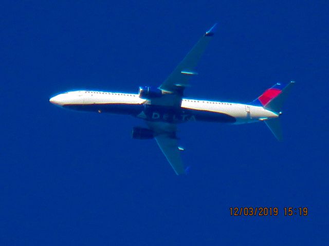 Boeing 737-900 (N904DN)