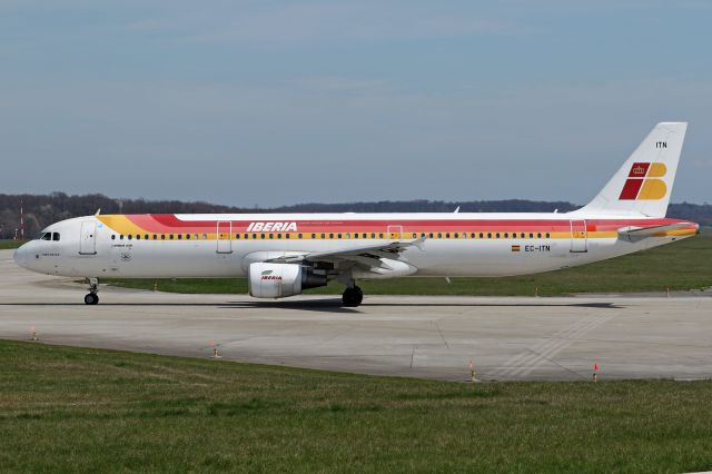 Airbus A321 (EC-ITN)