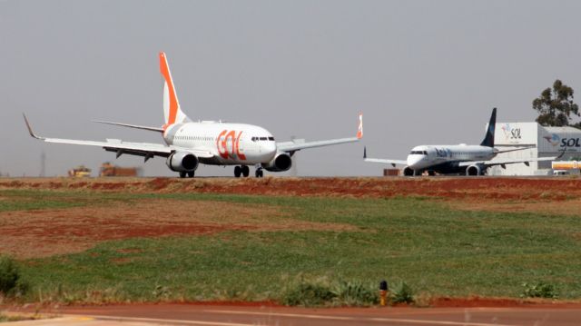 Boeing 737-700 (PR-GEA)