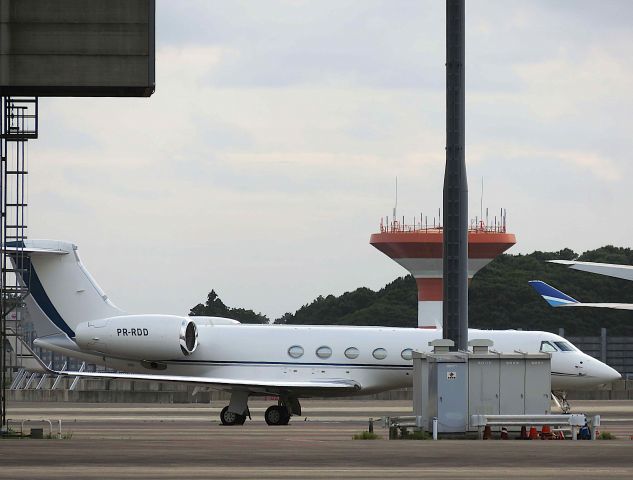 Gulfstream Aerospace Gulfstream V (PR-RDD) - I took this picture on Jul 04, 2018.br /The spotlight facility that obstructs the aircraft is an eyesore.