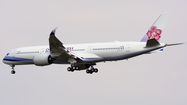 Airbus A350-900 (B-18916) - China Airlines new 359