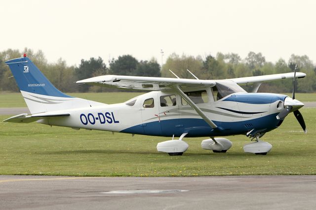 Cessna 206 Stationair (OO-DSL) - Thanks to "Airframes.com" for all type-info.