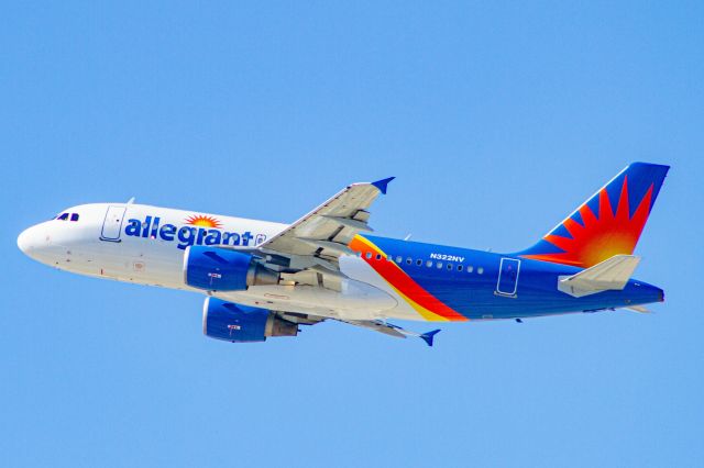 Airbus A319 (N322NV)