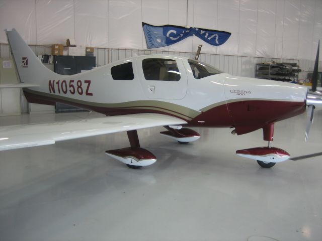 Cessna 400 (N1058Z)