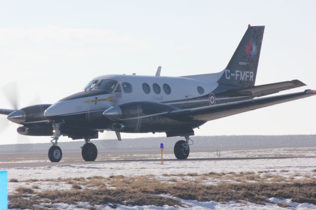 Beechcraft King Air 90 (C-FMFR) - On taxiway M