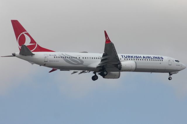 Boeing 737 MAX 9 (TC-LYB)