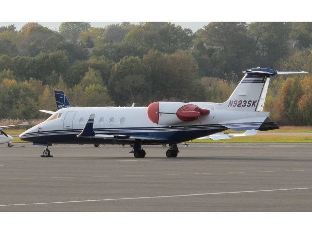 Learjet 60 (N923SK)