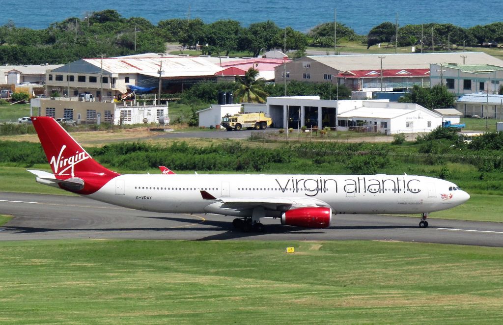 Airbus A330-300 (G-VRAY)