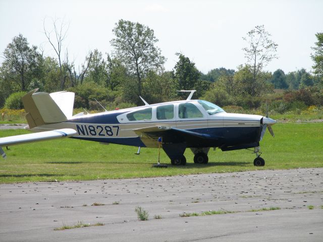 Beechcraft 35 Bonanza (N18287)