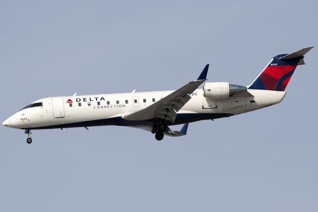 Canadair Regional Jet CRJ-200 (N8492C)