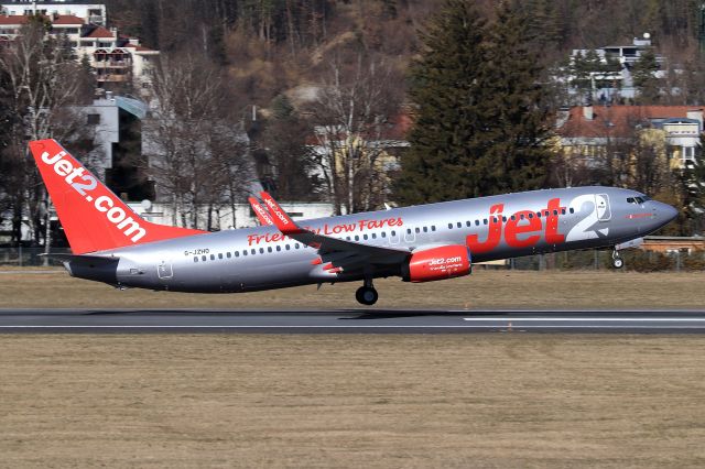 Boeing 737-800 (G-JZHO)