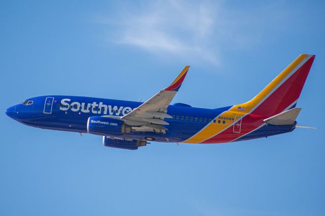 Boeing 737-700 (N949WN) - SWA1589 - RNO to PHX - 19 Dec, 2020