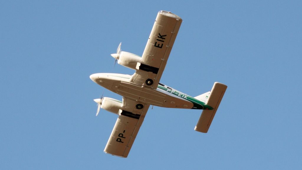 Piper Seneca (PP-EIK)