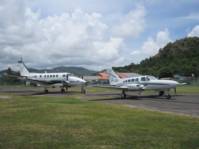 Beechcraft 1900 (VP-LNB)