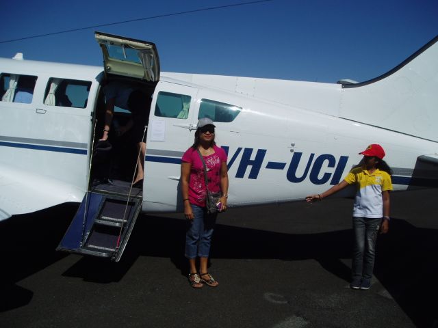 Cessna 402 (VH-UCI) - My cousin took these pictures for me at Bunbury Air Club, Australia