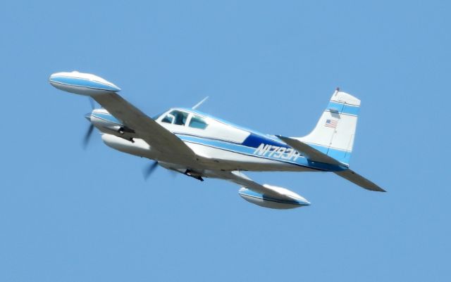 N1793H — - 2021-05-15 SAT 11:58 am PDT -- Taking off from CA35, San Rafael, CA 94903