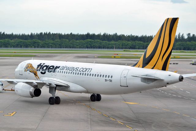 Airbus A320 (9V-TRI)