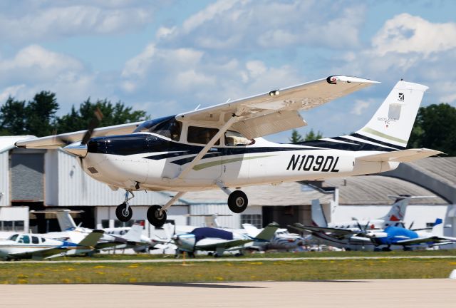 CESSNA T182 Turbo Skylane (N109DL)