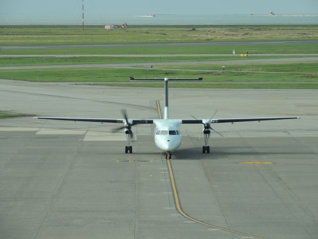 de Havilland Dash 8-300 (C-FTAK)