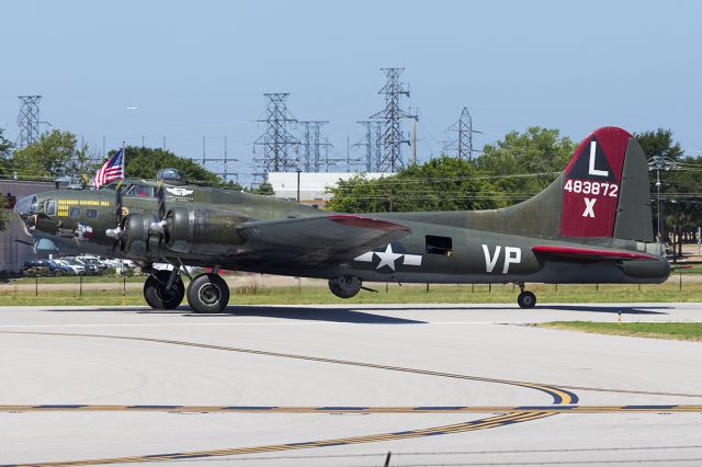 Boeing B-17 Flying Fortress (N7227C)