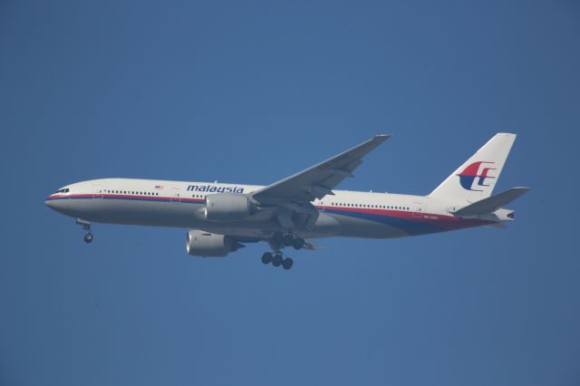 Boeing 777-200 (9M-MRN)