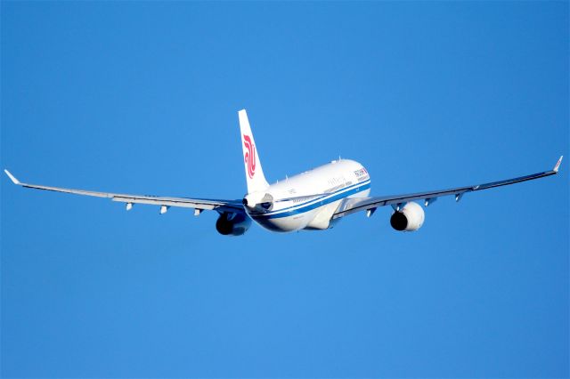 Airbus A330-300 (B-5927)