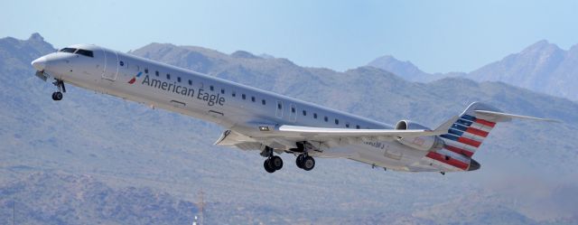 Canadair Regional Jet CRJ-900 (N903FJ) - phoenix sky harbor international airport 07MAR20