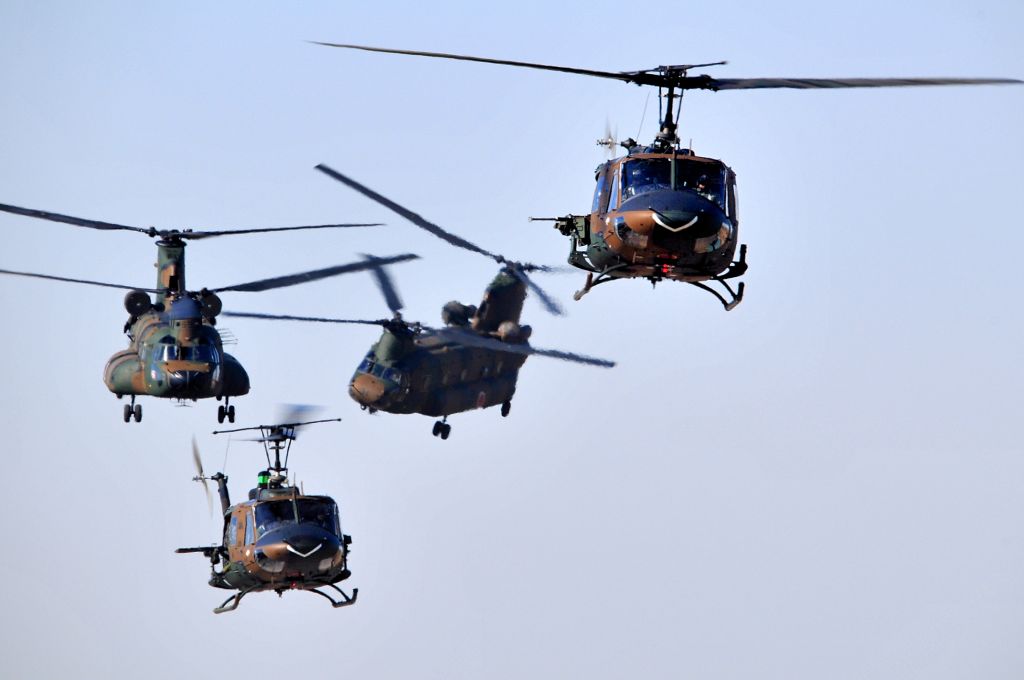— — - Rockn roll JGSDF!