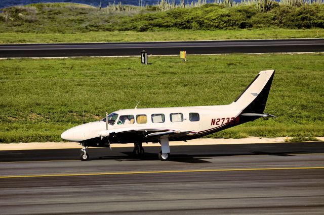 Aero U-4A Commander 560 (N27329)