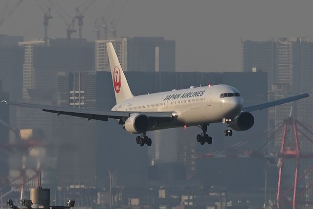 JA612J — - 06.Sep.2024br /JAPAN Air Lines Boeing 767 (JA612J) on final approach to RWY16L.