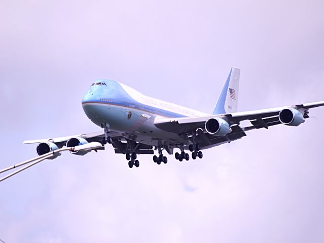 — — - Air Force One