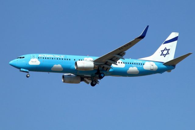 Boeing 737-800 (4X-EKM) -  31/08/2019:  Flight from Kos (KGS), Greece, on landing path to runway 30.