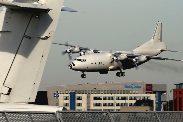 Antonov An-12 (LZ-SFN)