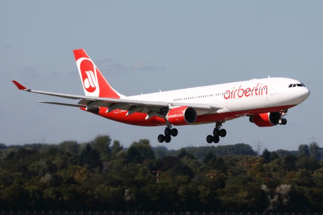 Airbus A330-300 (D-ALPG)