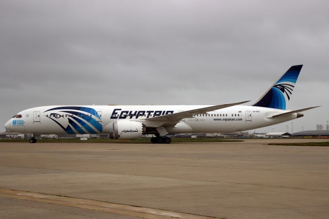 Boeing 787-9 Dreamliner (SU-GEU) - Taxiing to Stand 244 on 24-Oct-20 operating flight MSR777 from HECA.