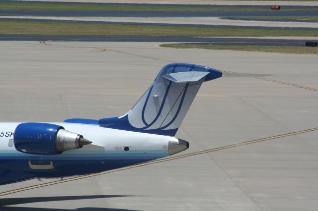 Canadair Regional Jet CRJ-700 (N785SK)