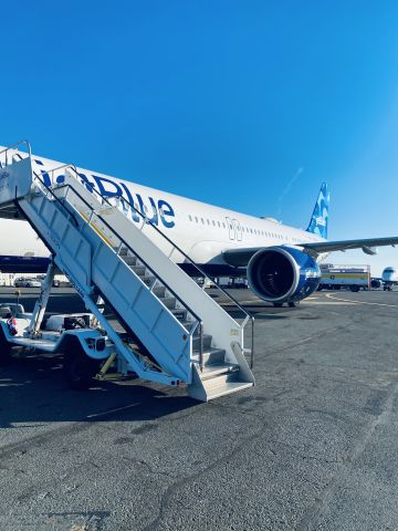 Airbus A321neo (N2105J) - JetBlue A321 NAYO 