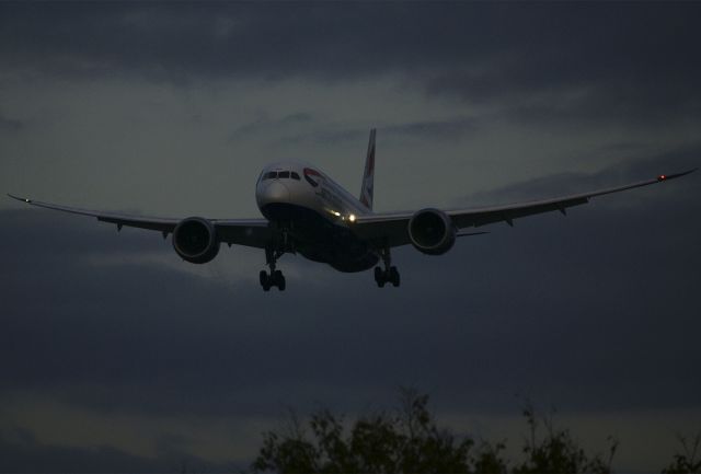 Boeing 787-8 (G-ZBJA) - Boeing 787-8 Dreamliner, British Airways, G-ZBJA, 13.Oct.2022, EGLL London Heathrow, Myrtle Ave