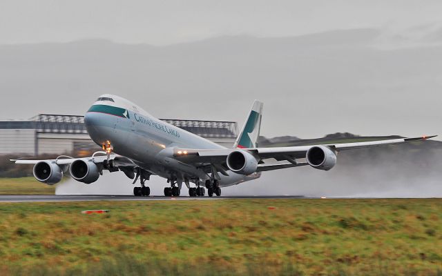 BOEING 747-8 (B-LJJ) - cathay pacific cargo b747-867f b-ljj dep shannon for frankfurt after arriving earlier from hong kong via bahrain with horses 15/12/16.