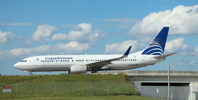 Boeing 737-800 (HP-1835CMP) - 10/15/22 taxiing in on Juliet