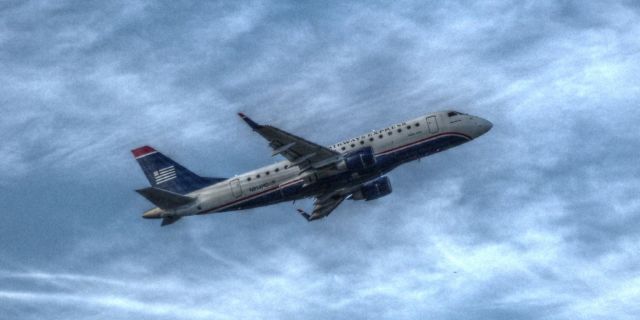 Embraer 170/175 (N814MD) - US Airways Express ERJ 170