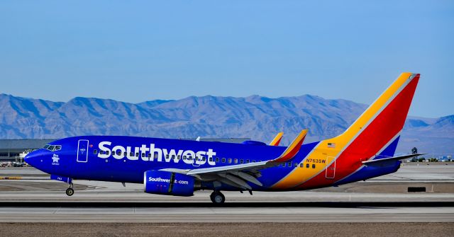 Boeing 737-700 (N763SW) - N763SW  Southwest Airlines 2000 Boeing 737-7H4 (cn 27877/520) - Las Vegas - McCarran International (LAS / KLAS)br /USA - Nevada, October 7, 2016br /Photo: Tomas Del Coro