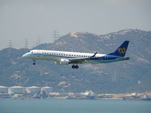 Embraer ERJ-190 (B-16822)