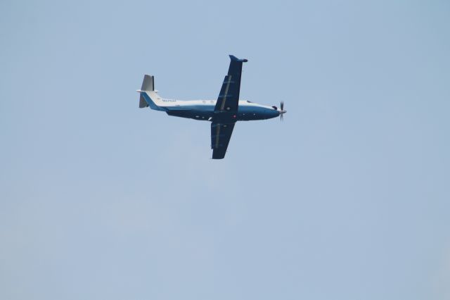 Pilatus PC-12 (N978AF) - A Pilatus PC-12 owned by KSN LLC banks left after taking off from 4L at Logan.