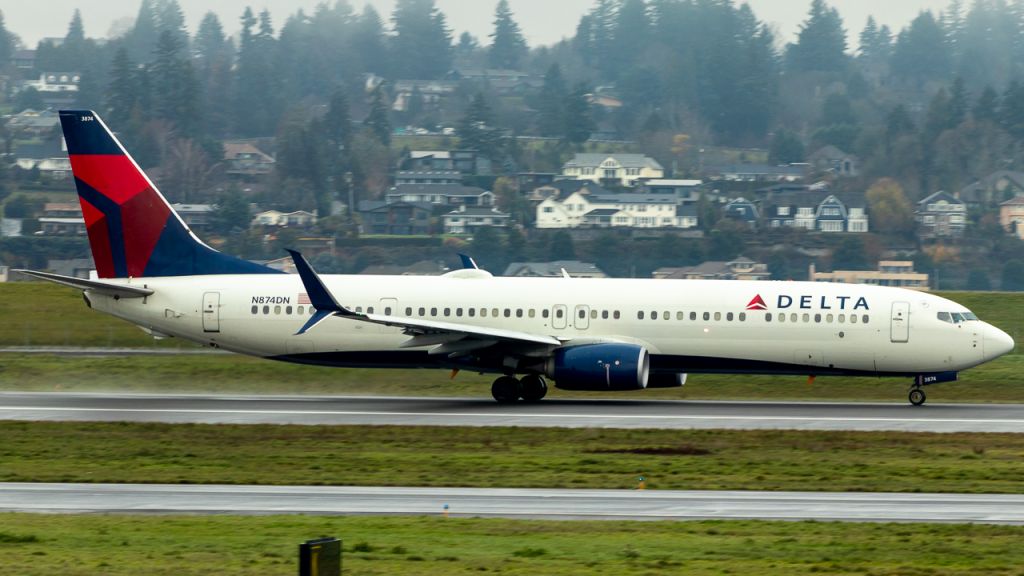 Boeing 737-900 (N874DN)