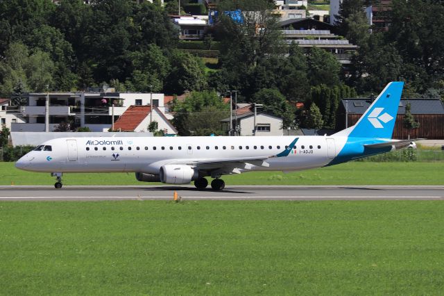 EMBRAER 195 (I-ADJO)