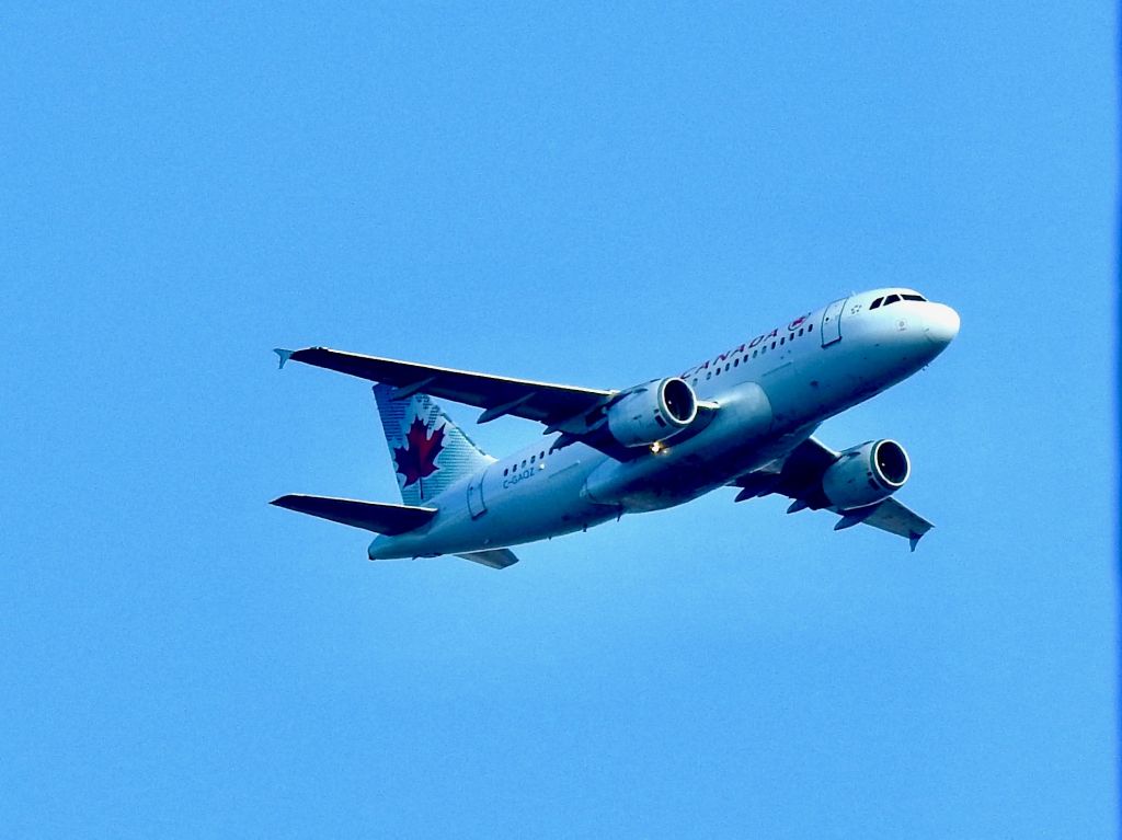 Airbus A319 (C-GAQZ) - ACA712 YYZ-LGA