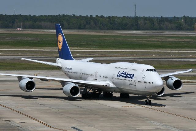 BOEING 747-8 (D-ABYG)