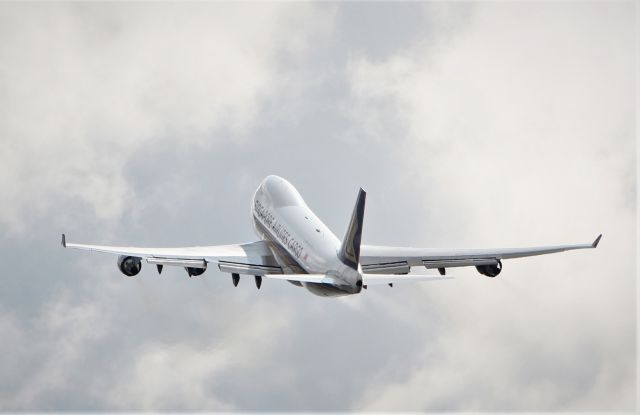 Boeing 747-400 (9V-SFM) - singapore cargo b747-412f 9v-sfm dep shannon 19/7/19.