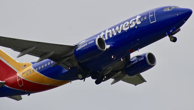 Boeing 737-700 (N937WN) - Flying into the clouds for a 1 hour flight to Charlotte/Douglas.